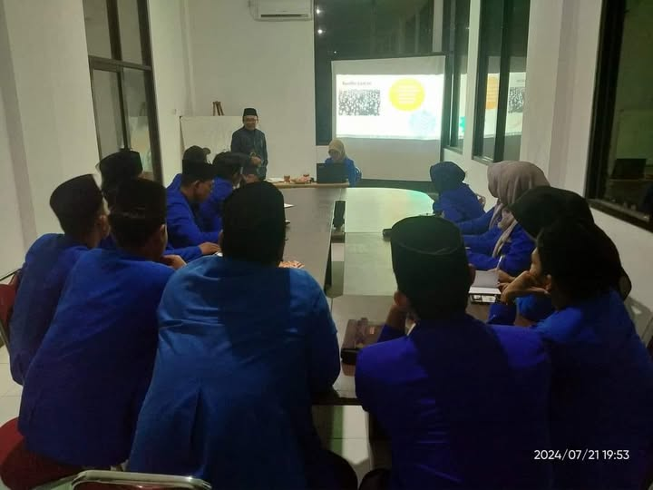 Sekretaris Jederal Pengurus Pusat F BUMINU Diskusi bersama PMII