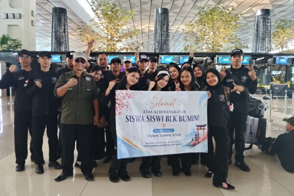 Ketua Umum Federasi Buminu Sarbumusi Dampingi Keberangkatan Siswa BLK F Buminu Sarbumusi ke Jepang