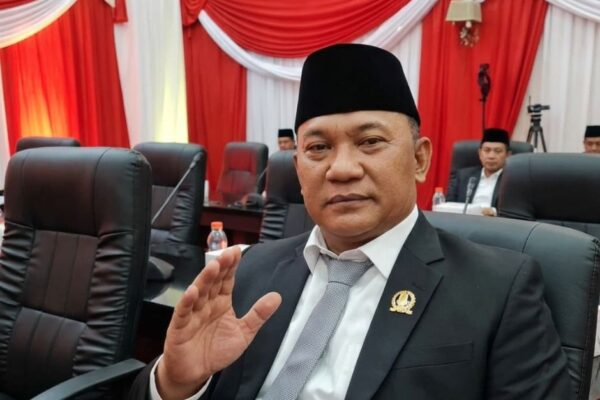 Anggota DPRD Karawang Saefudin Zuhri Perjuangkan Pemulangan PMI Hamil Asal Karawang dari Dubai